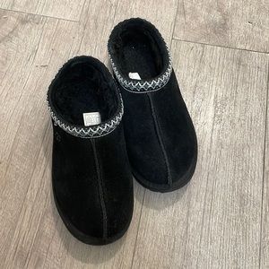 Ugg Tasman slippers